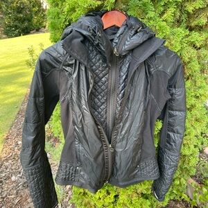 Lululemon Black Ski Jacket with Quilted Design